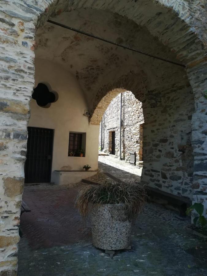 Tipica Casa Ligure In Pietra - Garlenda Centro - Typical Ligurian Stone House Villa ภายนอก รูปภาพ