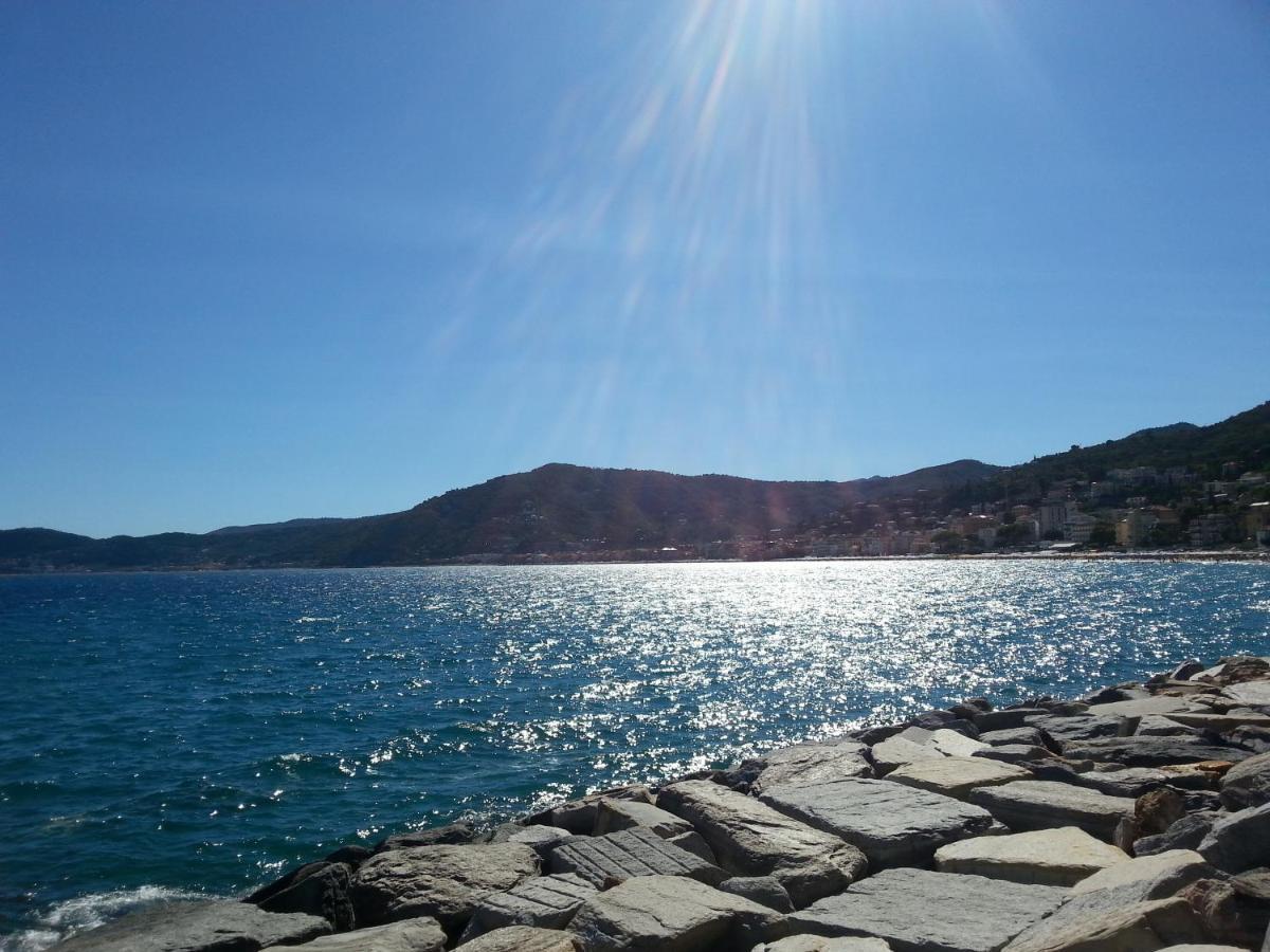 Tipica Casa Ligure In Pietra - Garlenda Centro - Typical Ligurian Stone House Villa ภายนอก รูปภาพ
